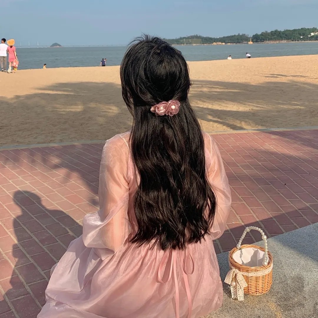 小孩好黑
